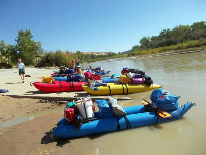 Pack Cats and Fat Cats prepare to launch on the San Juan river 